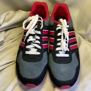 Adidas almost NEW lace up leather sneakers